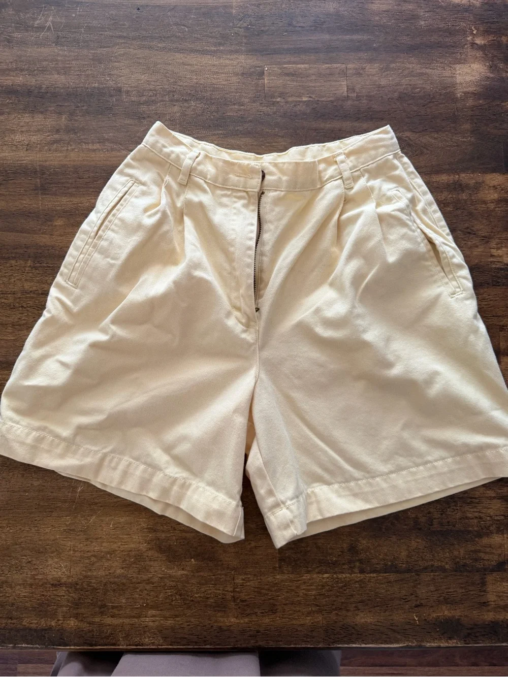 Jones New York Cream High-Waist Pleated Shorts